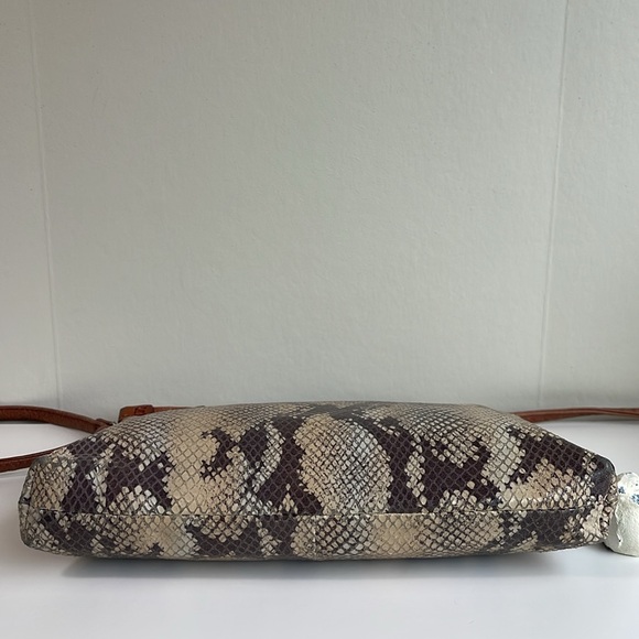 HOBO Leather Wristlet Shoulder Bag - Picture 8 of 16